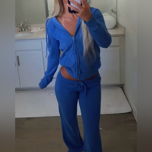 Brandy Melville Pants - brandy melville electric blue low rise hilary yoga sweatpants priscila pants